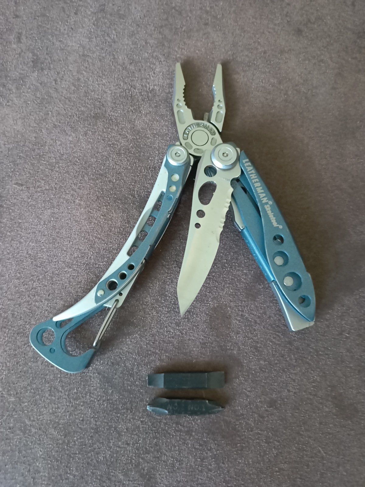 Leatherman Skeletool Stainless Steel Multi-Tools Denim Blue 05/23 Discontinued