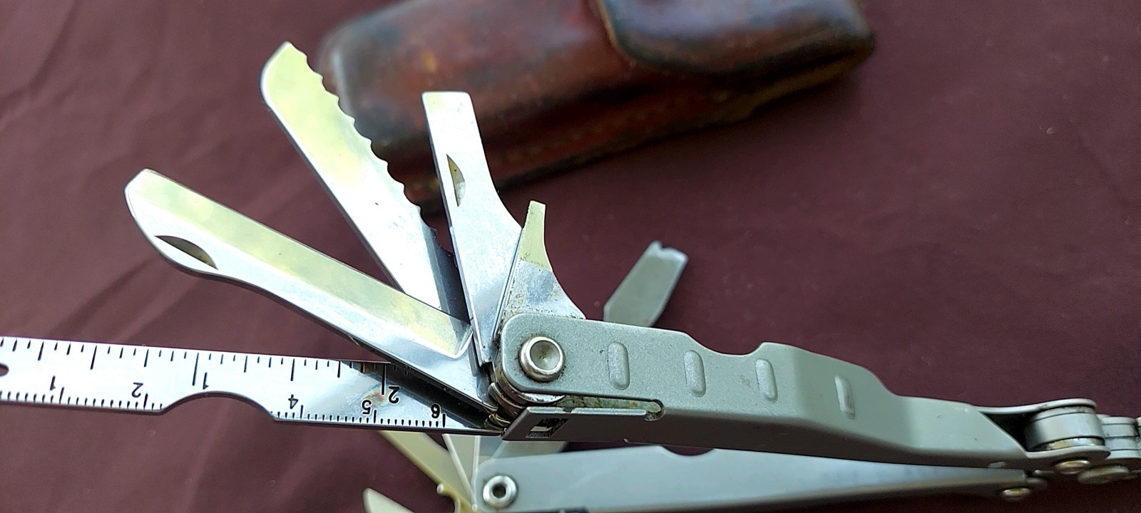 Schrade USA Tough Tool ST1 Multi-Tool Pliers Knife w Leather Sheath Nice!