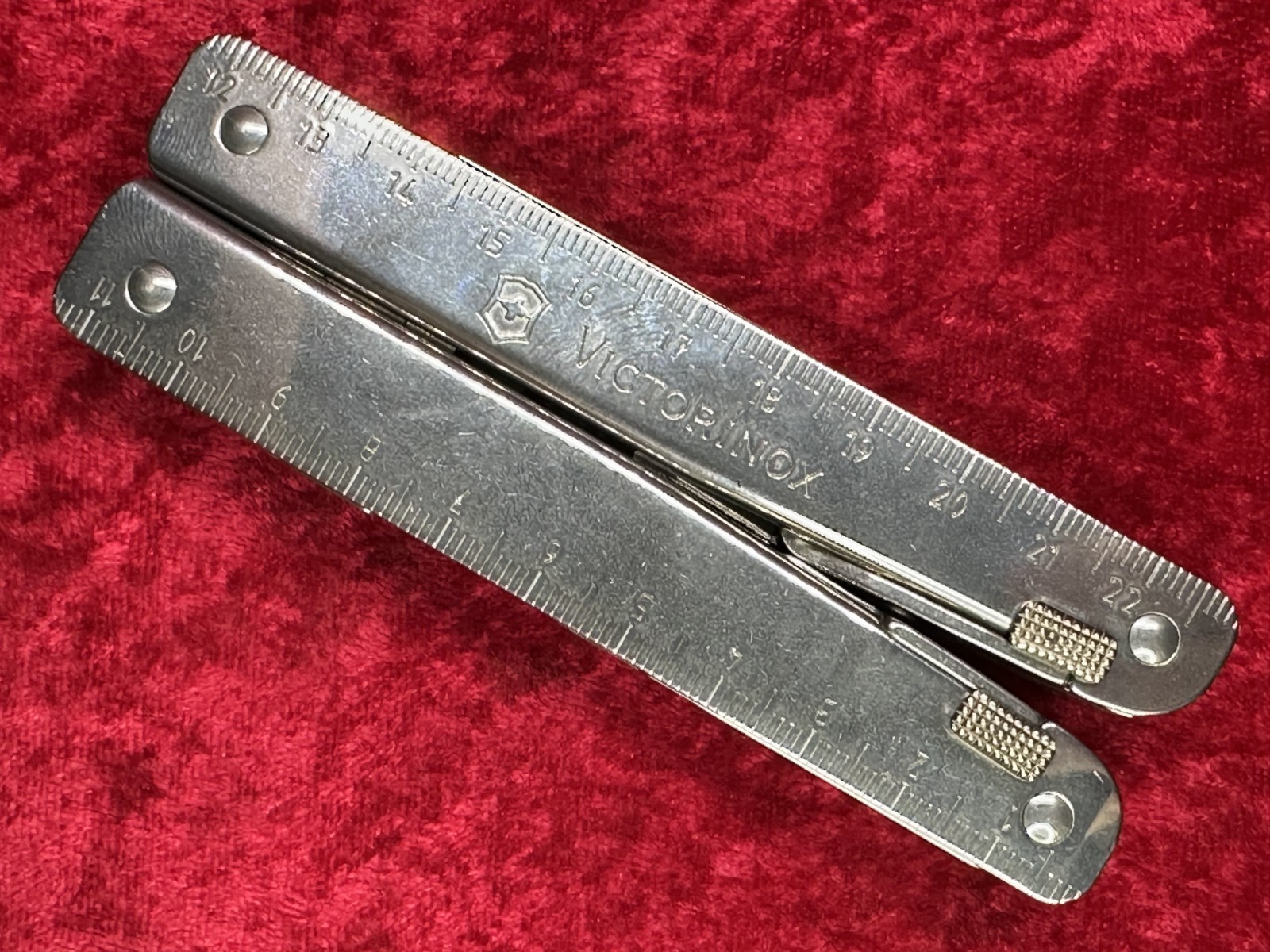 Victorinox SwissTool RS Rescue Stainless Steel Swiss Army Knife Multi-Tool (680)