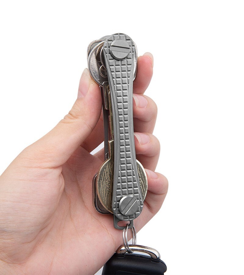 EDC Creative Titanium Keys Storage Holder for Men’s Personalized Key bag Tool