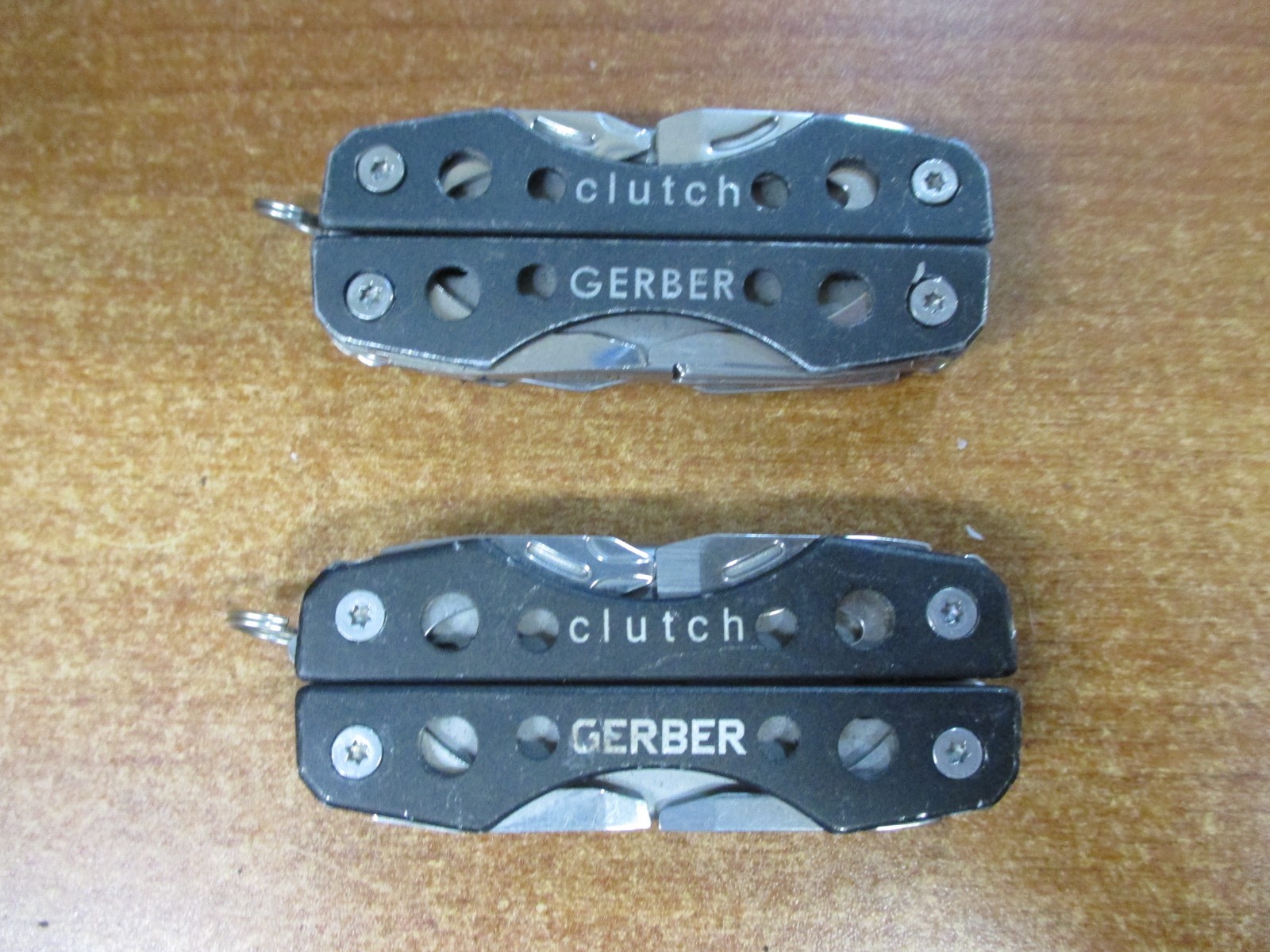NEW Gerber Clutch Mini Multitool Keychain GREEN Pliers, Blade, Tweezers, Opener