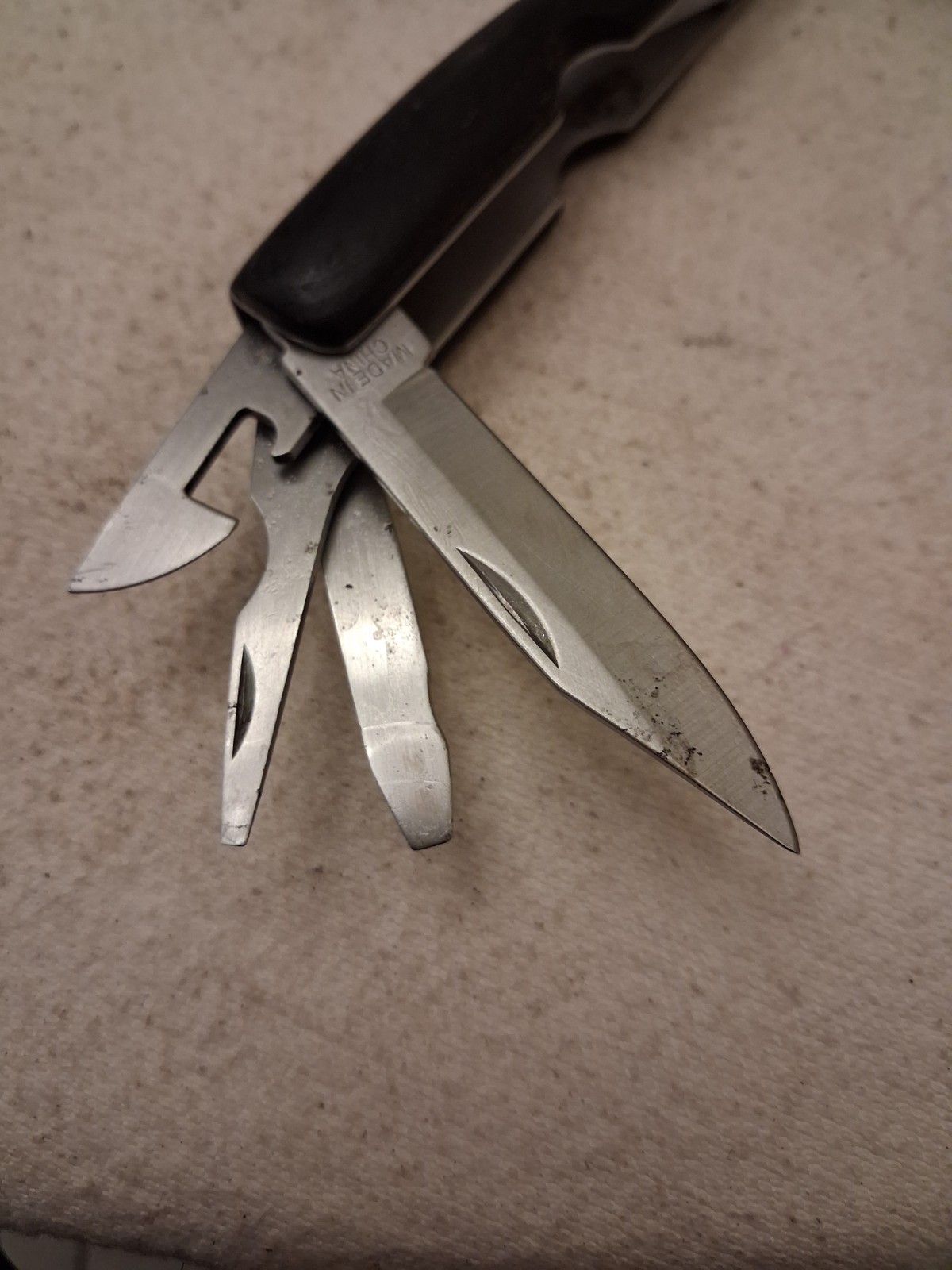 Multi Pocket Tool. Knife, Saw, Slot Tip, Phillips, Can Opener, Measure, Cut,…