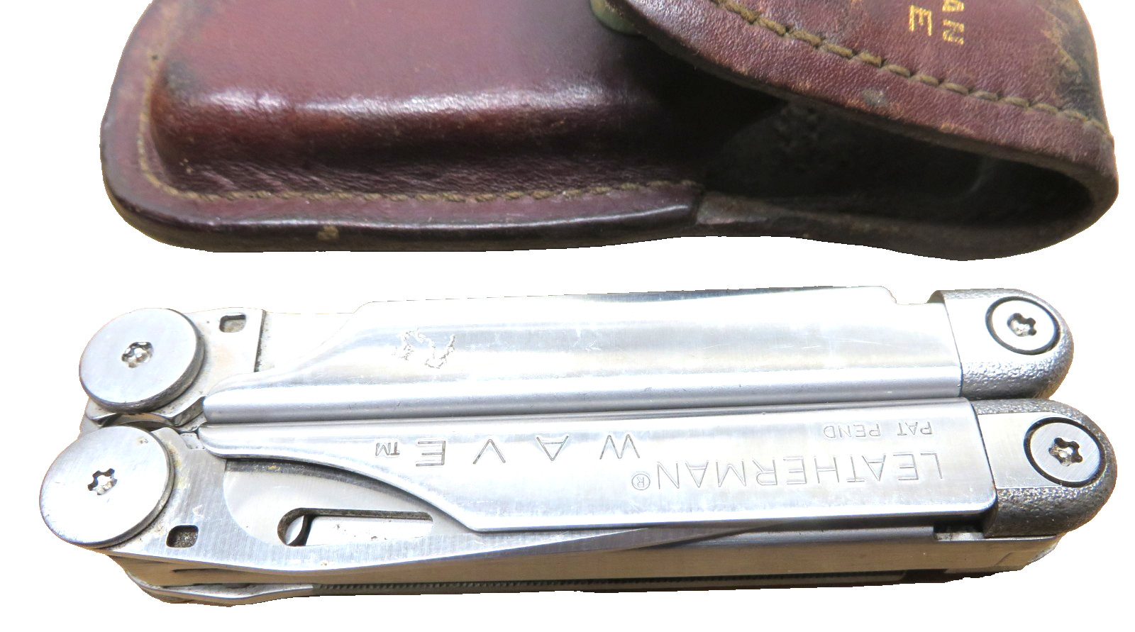 Leatherman ‘Wave’ with Leather Pouch