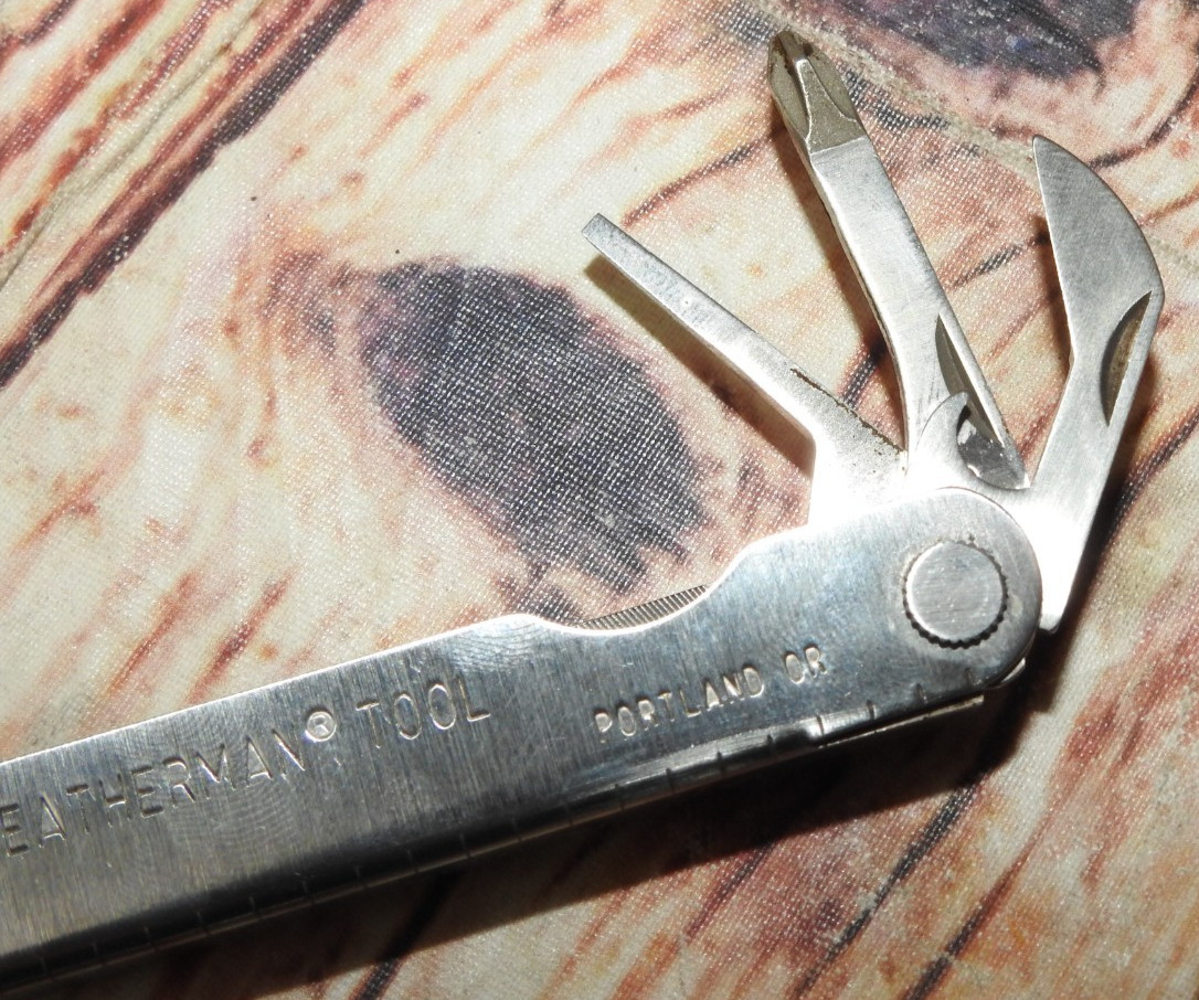 VTG Vintage Leatherman Tool 9 Multitool With Original Leather Sheath