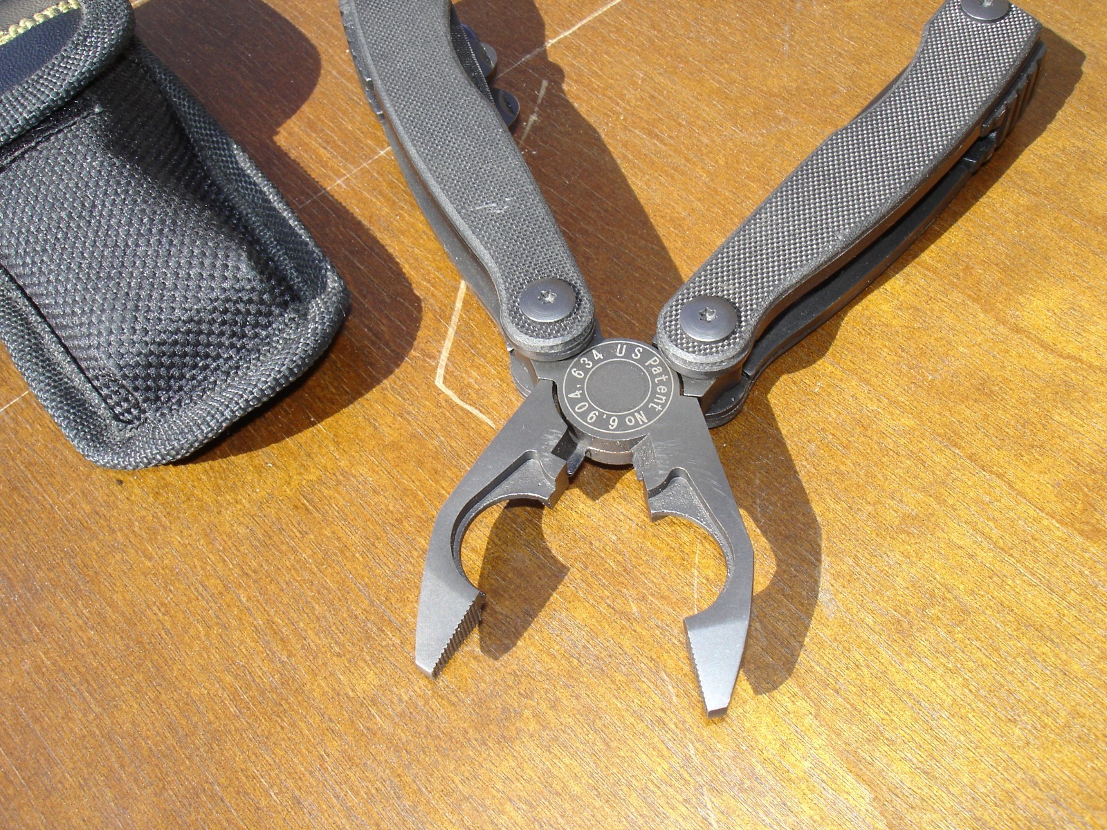 Caspian M1911 Pocketsmith Multitool With Sheath – Black