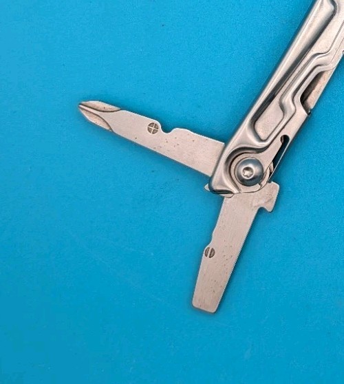 Leatherman Rev 3.8″ Multi-Tool, Stainless!