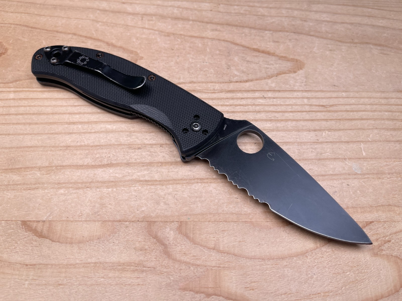 Spyderco Tenacious Folding Pocket Knife 8Cr13MoV Black Partially Serrated Blade