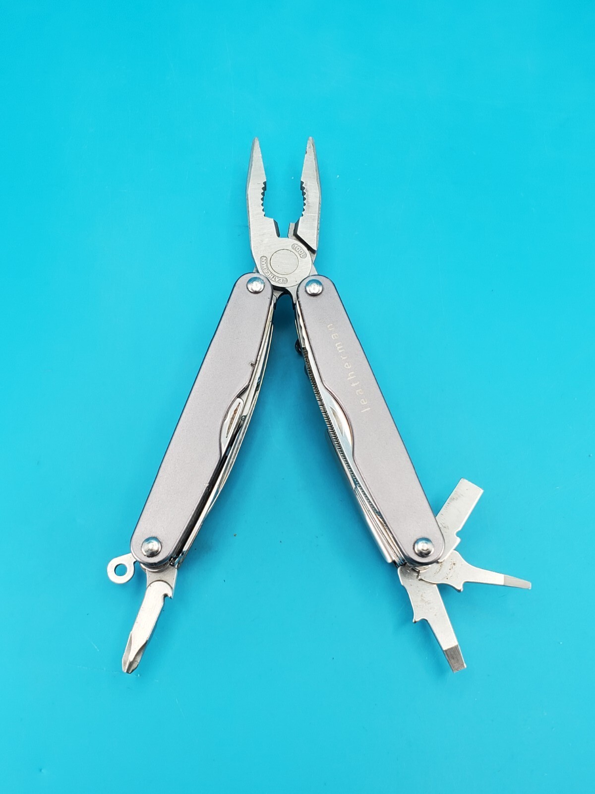 Retired Leatherman Juice PRO Gray Multi-tool! RARE! WITH SHEATH!