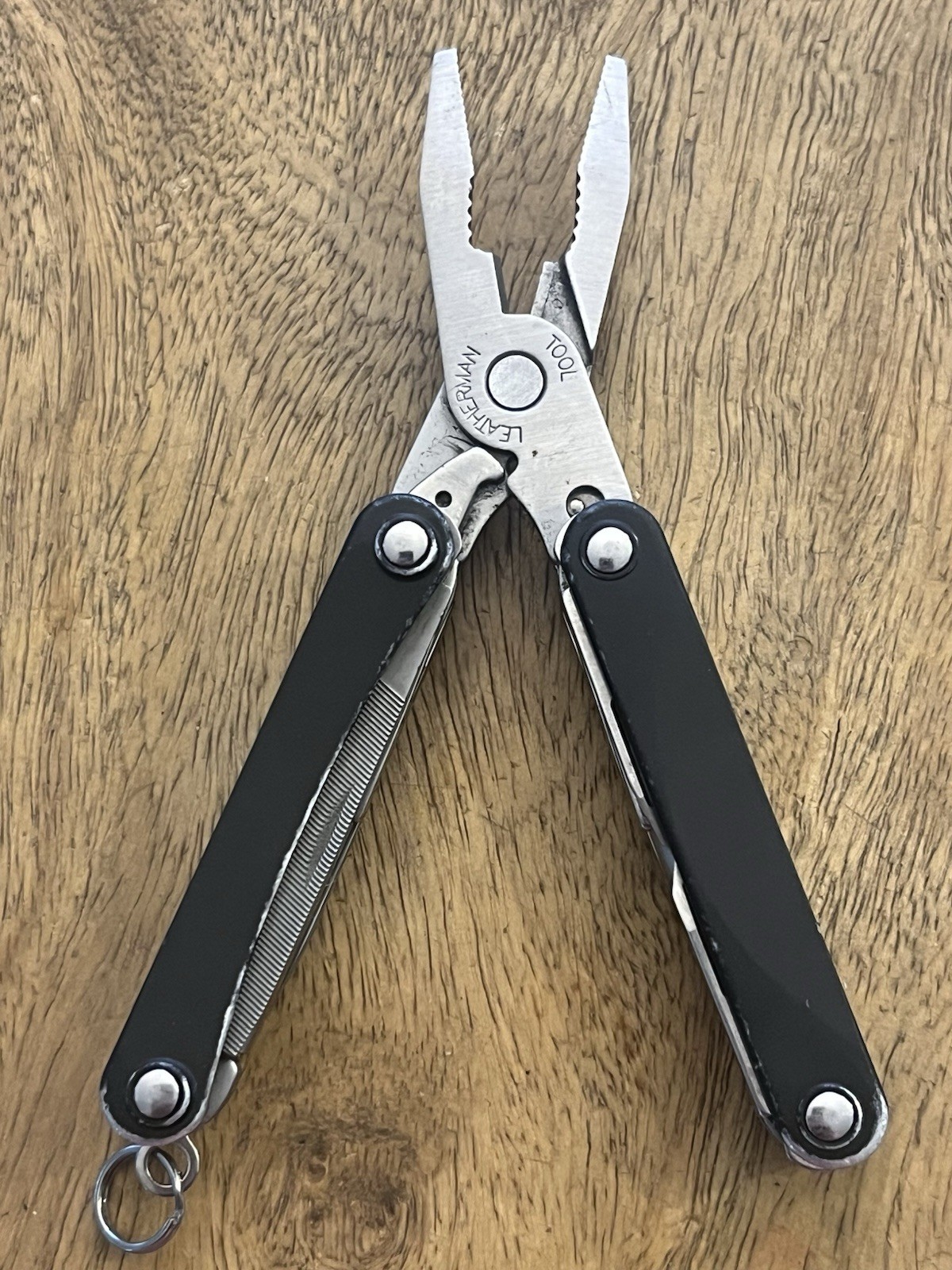 RETIRED Leatherman Squirt PS4 MultiTool Black DISCONTINUED SUPER NICE!