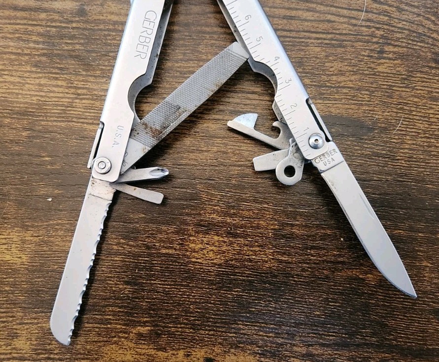 Gerber USA 600 Blunt Nose Multi-tool Pliers Knife w/ Sheath – Great – X14