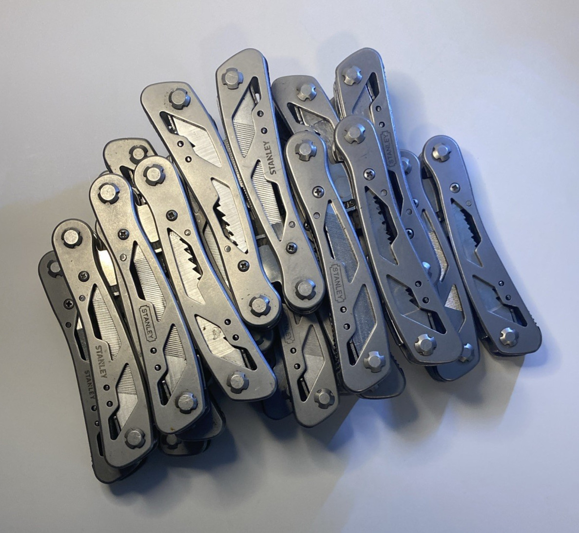 Stanley 12-in-1 Folding Multi Tool Pliers Knife Stainless Steel Used