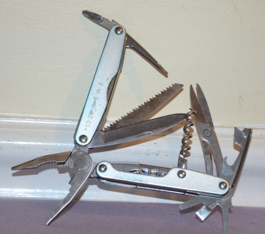OEM Leatherman Juice CS4 Blue Multi-Tool Knife, Pliers Scissors, Other Tool-Good