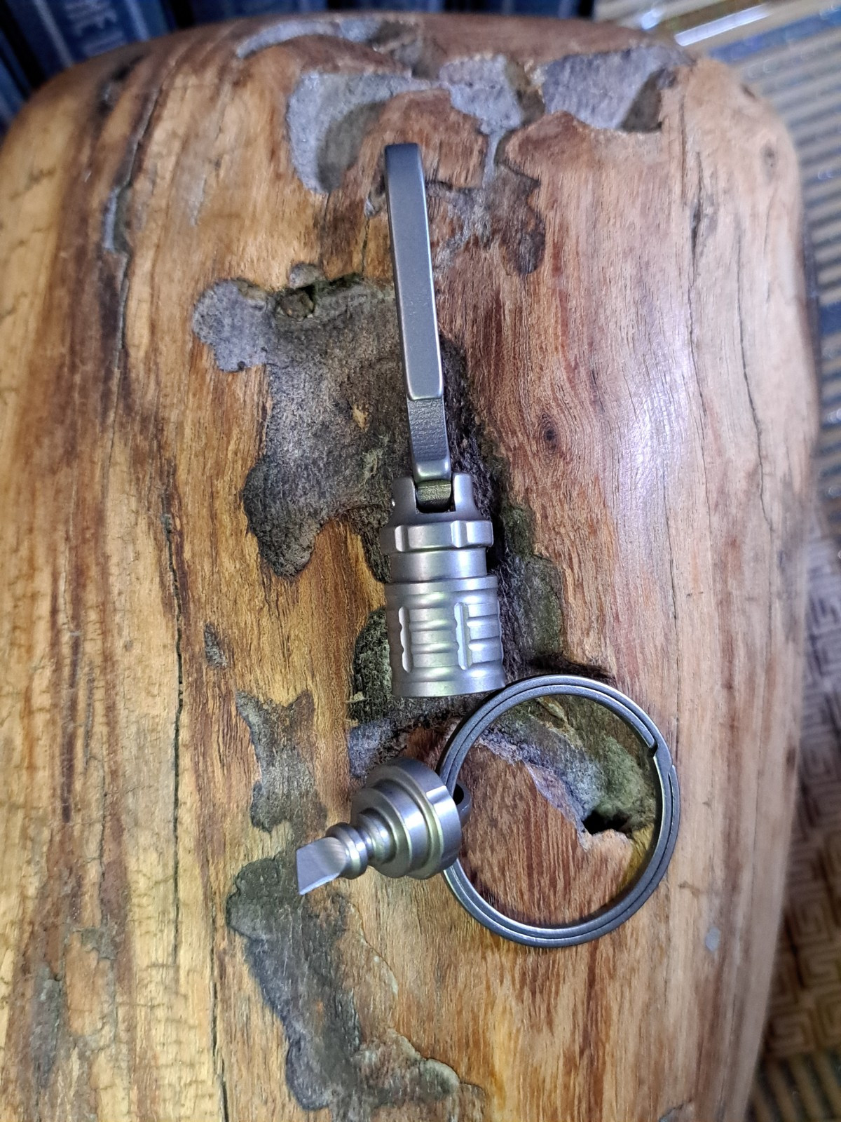 EDC Titanium Keychain Belt Loop Clip Quick-Release With Built-in Box Opener
