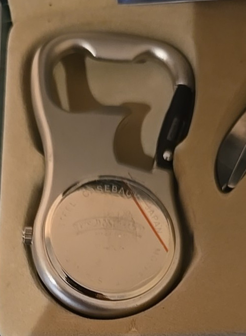 Field & Stream Men’s Watch and 8-Function Golf Tool gift set box damaged