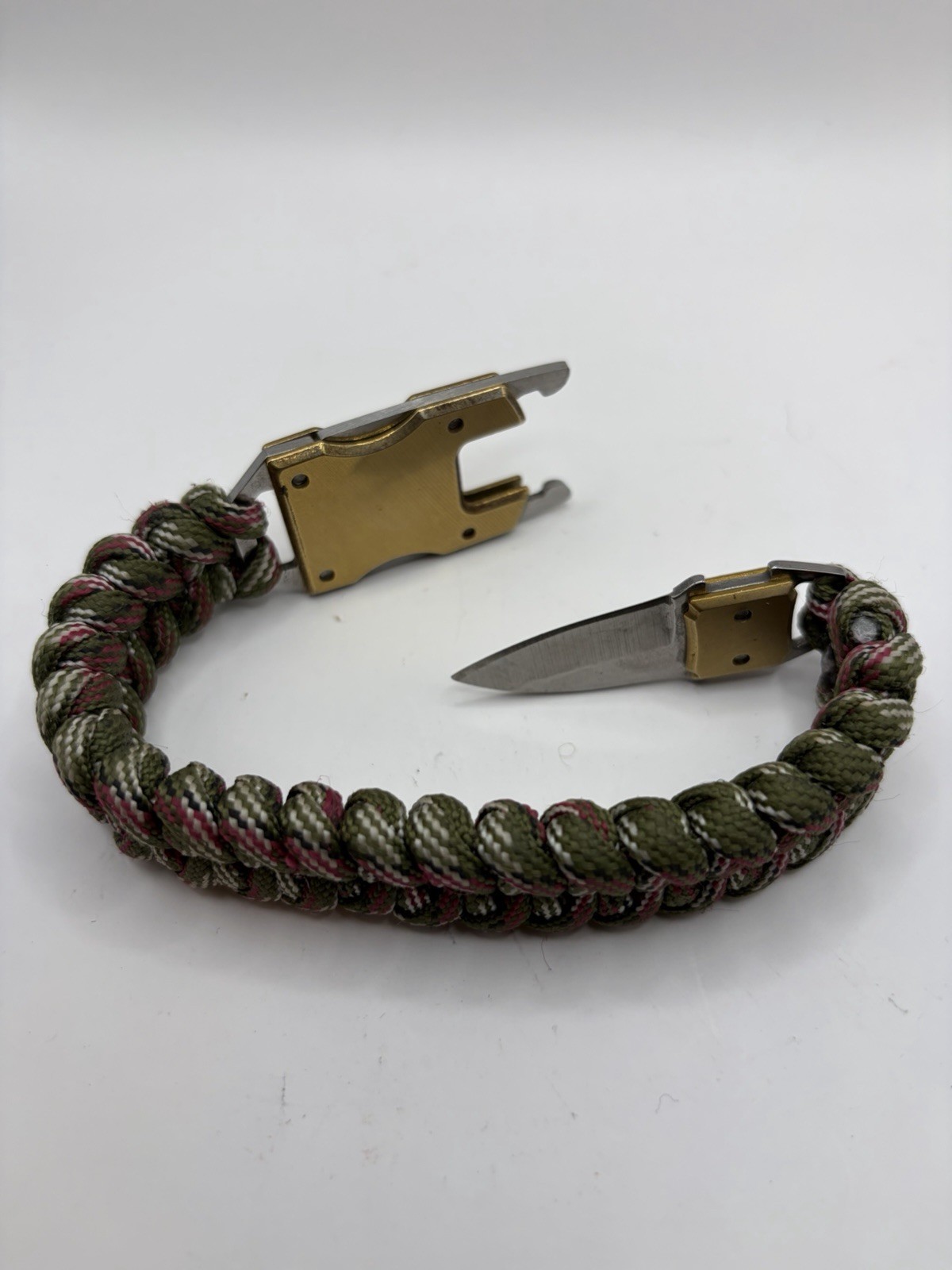 Paracord Multi-Tool Survival Bracelet Knife & Bottle Opener Camouflage 9 Inch