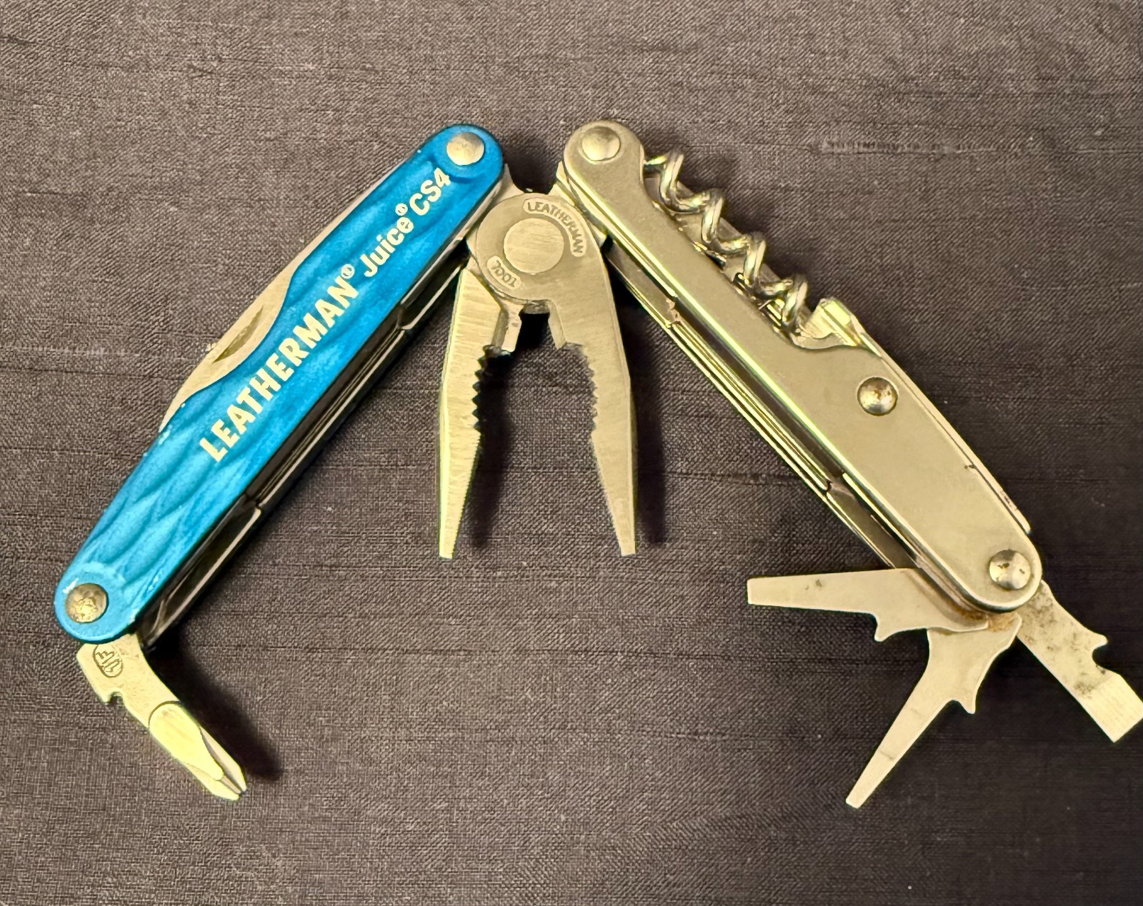 Leatherman Juice CS4 Blue & Silver Multi Tool