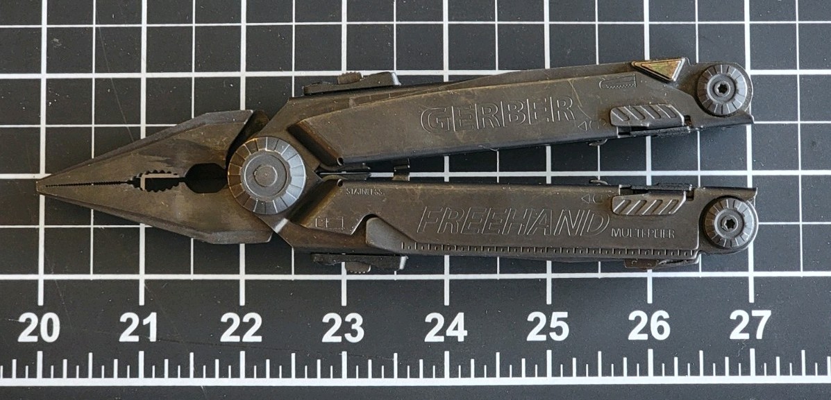 Gerber Freehand Multi-tool w/ Sheath (Black Oxide)