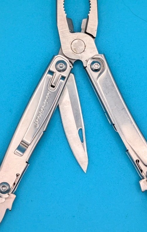 Leatherman Rev 3.8″ Multi-Tool, Stainless!