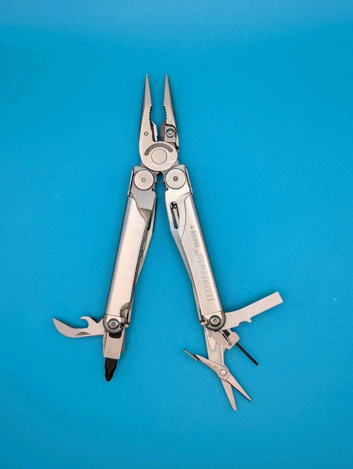 Leatherman Wave Plus + Multi-Tool! FAST SHIPPING! EXCELLENT