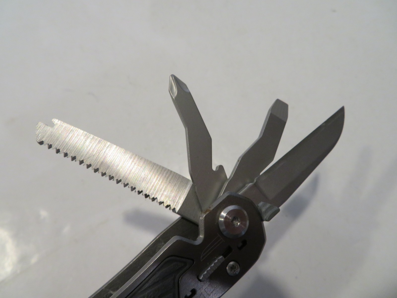 Gerber Bear Grylls Ultimate Multi-Tool & Case Model No. 8970815A
