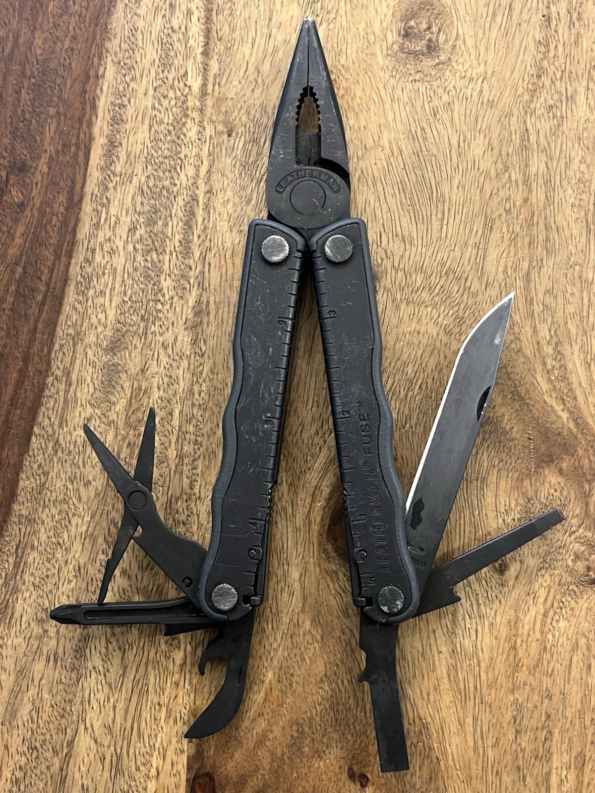 Rare Leatherman Fuse Black Oxide Multitool SUPER Nice!! DISCONTINUED w/Sheath