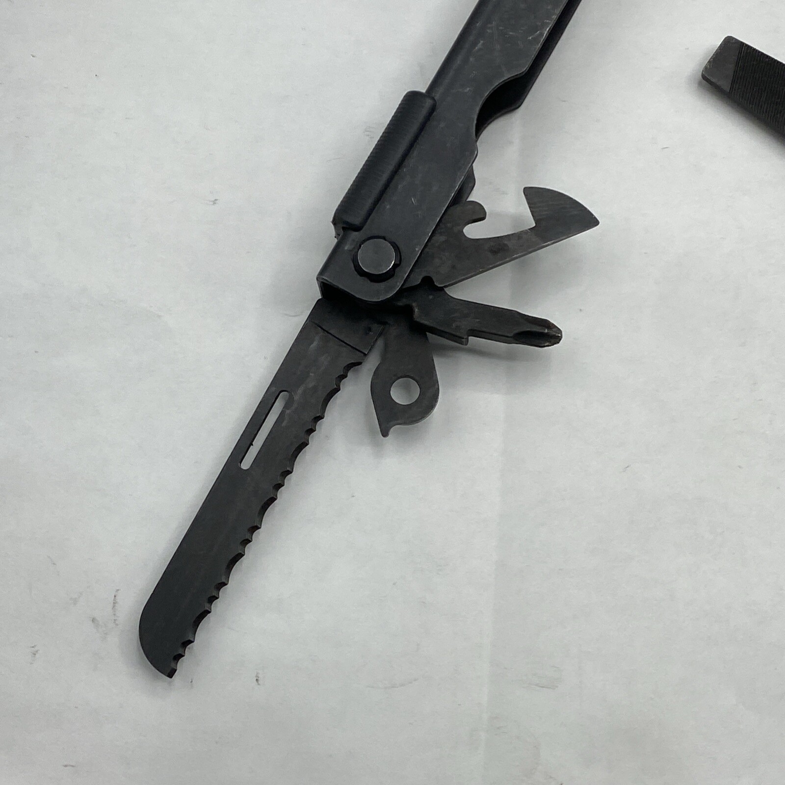 Gerber MP 600, Carbide Cutters, Needlenose – Black