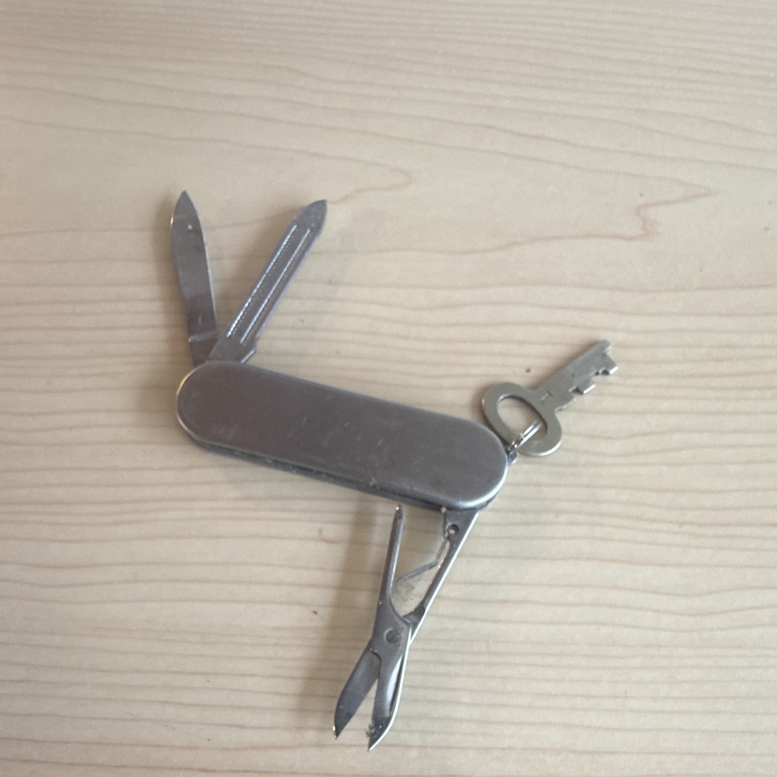 Sheffield Stainless Steel 4-Tool Multi-Tool Knife Scissors File Keyring Silver