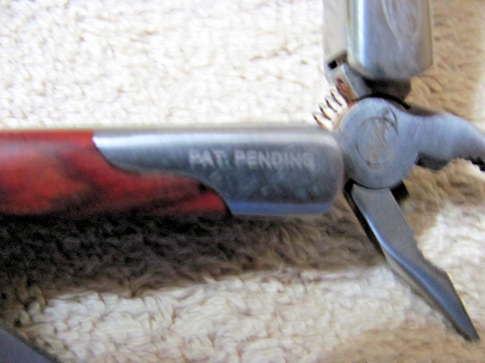 SCHRADE MULTI-PLYER TOOL, SHEFFIELD STEEL, 10 TOOLS, 2 3/4in CLOSED, 4 in OPEN