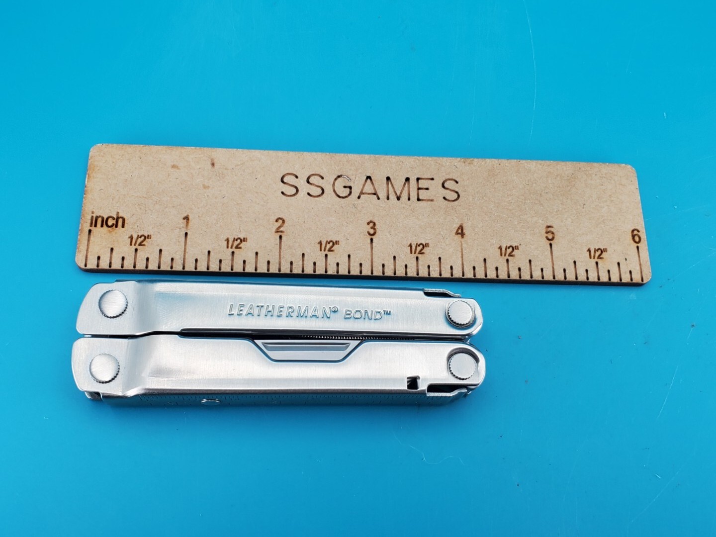 LEATHERMAN Bond Multitool, Stainless Steel Everyday Tool!