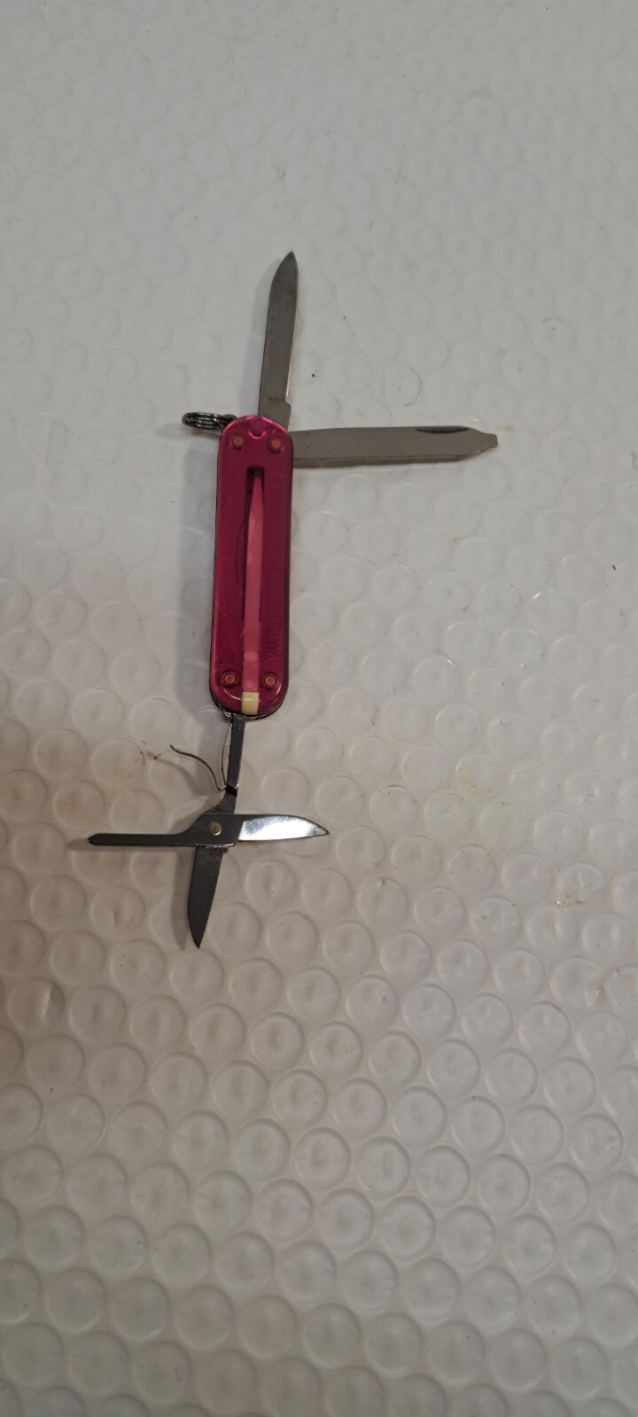 VICTORINOX CLASSIC SD 58MM SWISS ARMY KNIFE POCKET KEYCHAIN TRANSLUCENT PINK