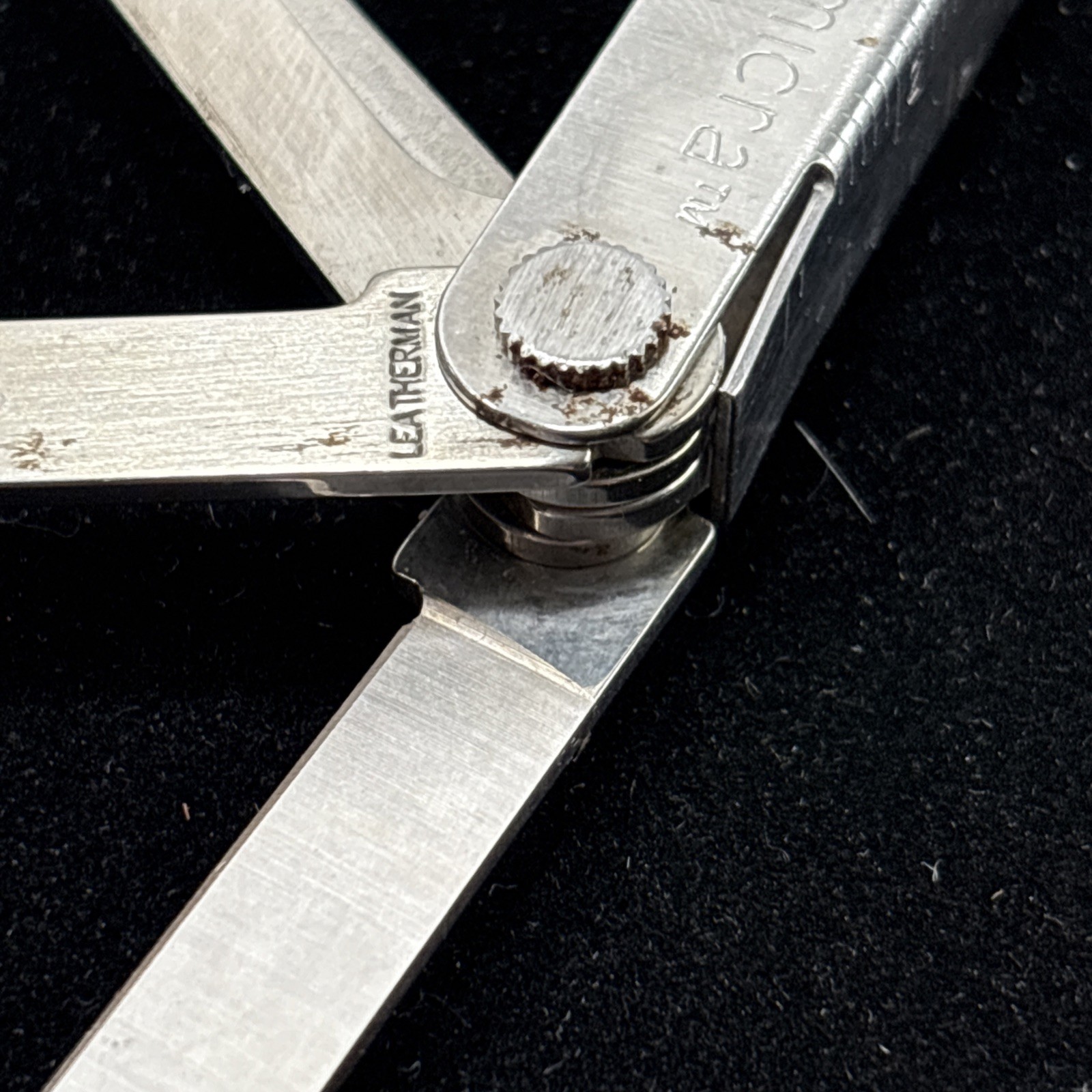 Leatherman Micra Keychain Multi-Tool Knife Scissors Stainless Steel Pat Pend