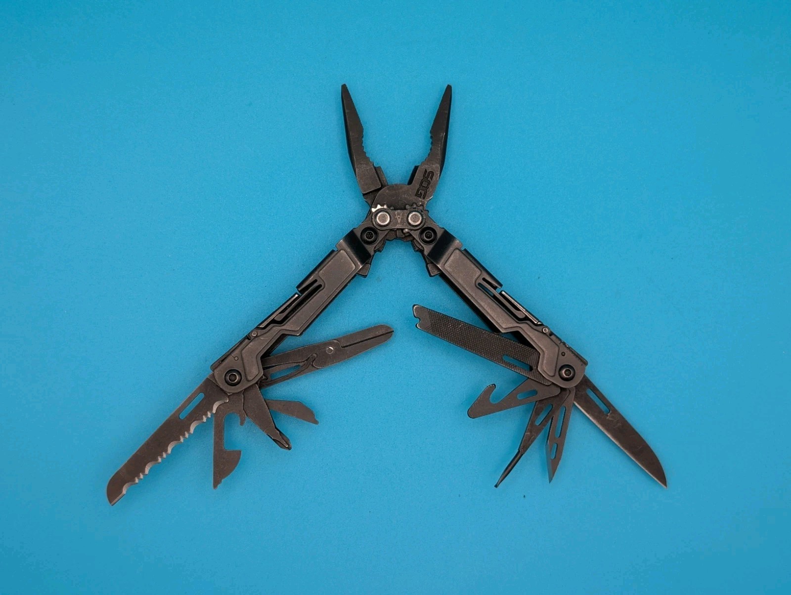 SOG PowerPint Tool Compact Lightweight Black Multi-Tool!
