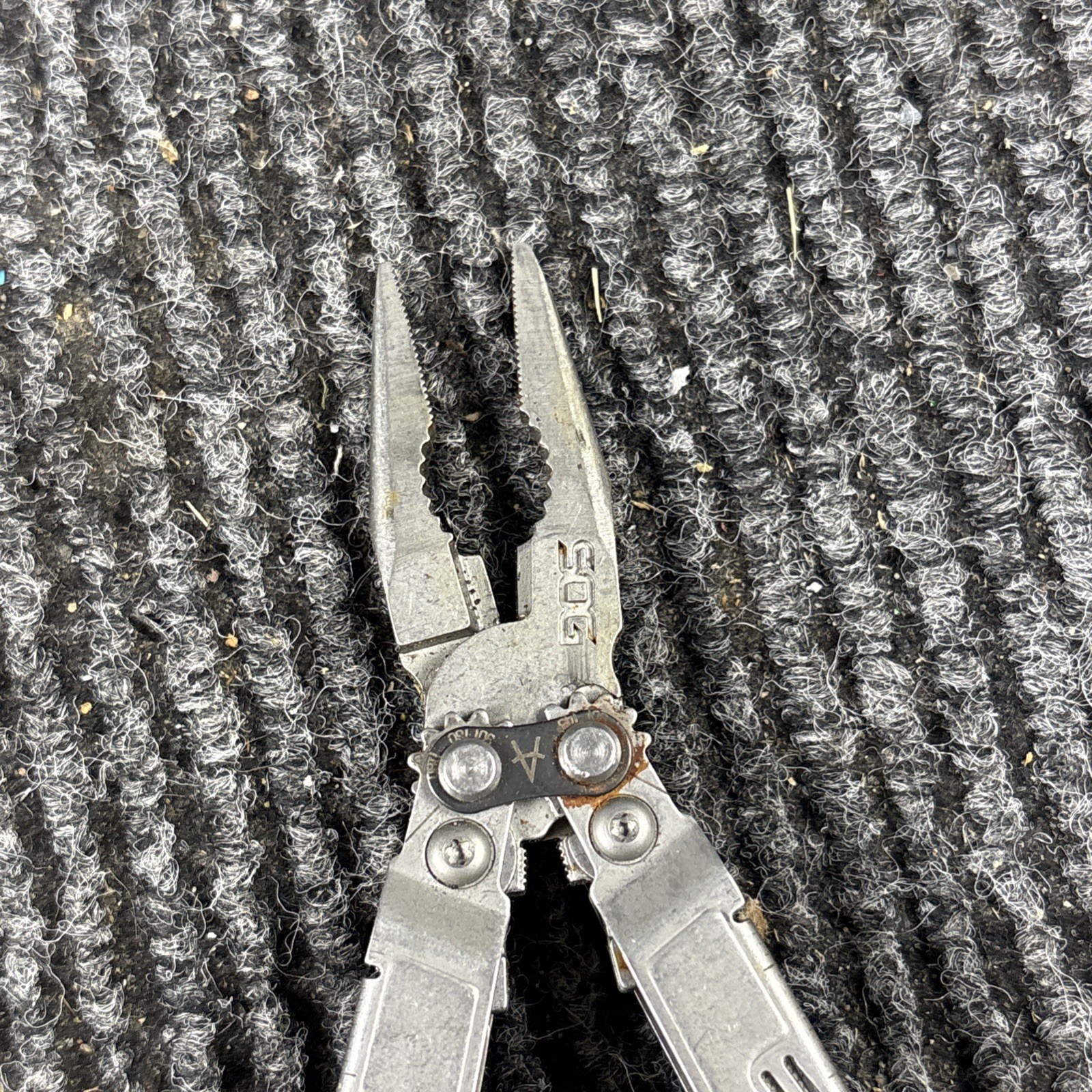 SOG POWER PINT MULTI TOOL PLIERS KNIFE SMALL (405)