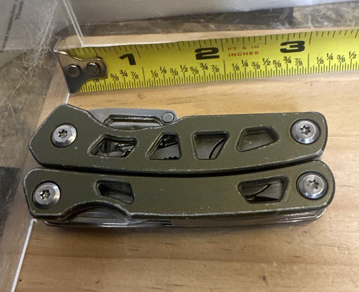 Cabela’s Branded Multi-tool Pliers Set w/2” Knife, Carabiner, Bottle Opener +3”