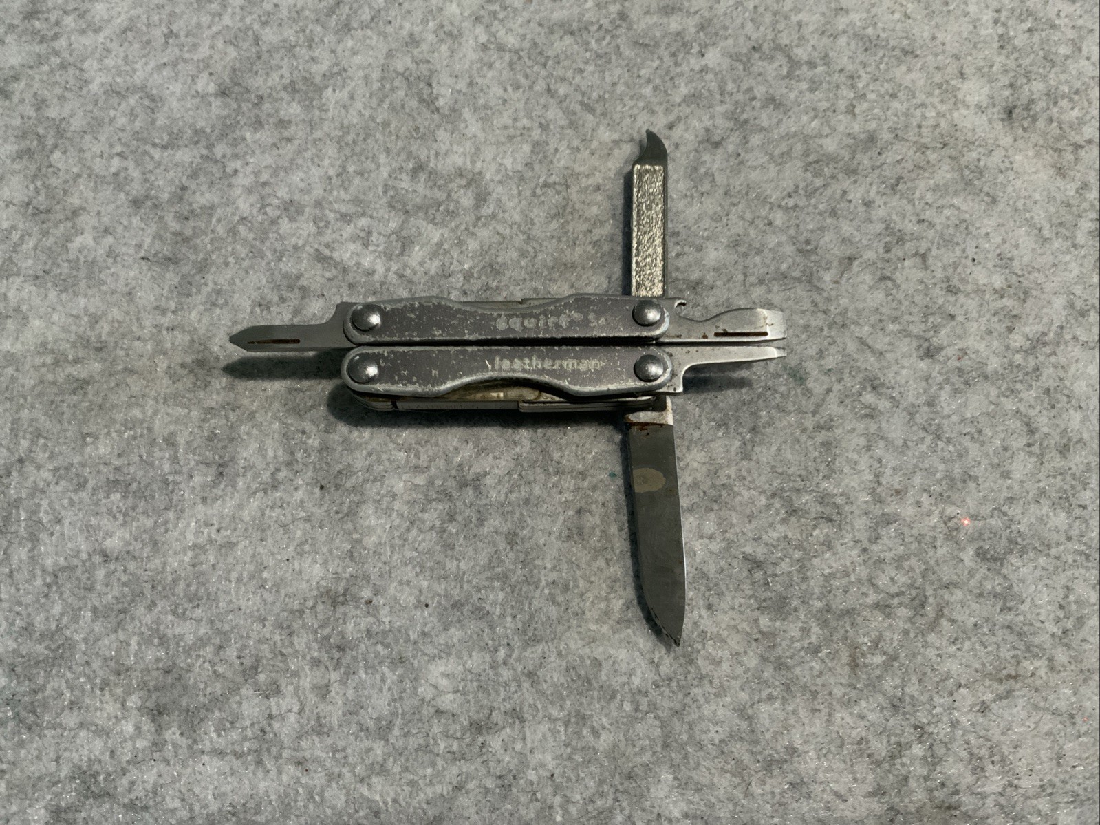 Leatherman Squirt S4 Gray Knife Scissors File Missing Tweezers Wear On Handles