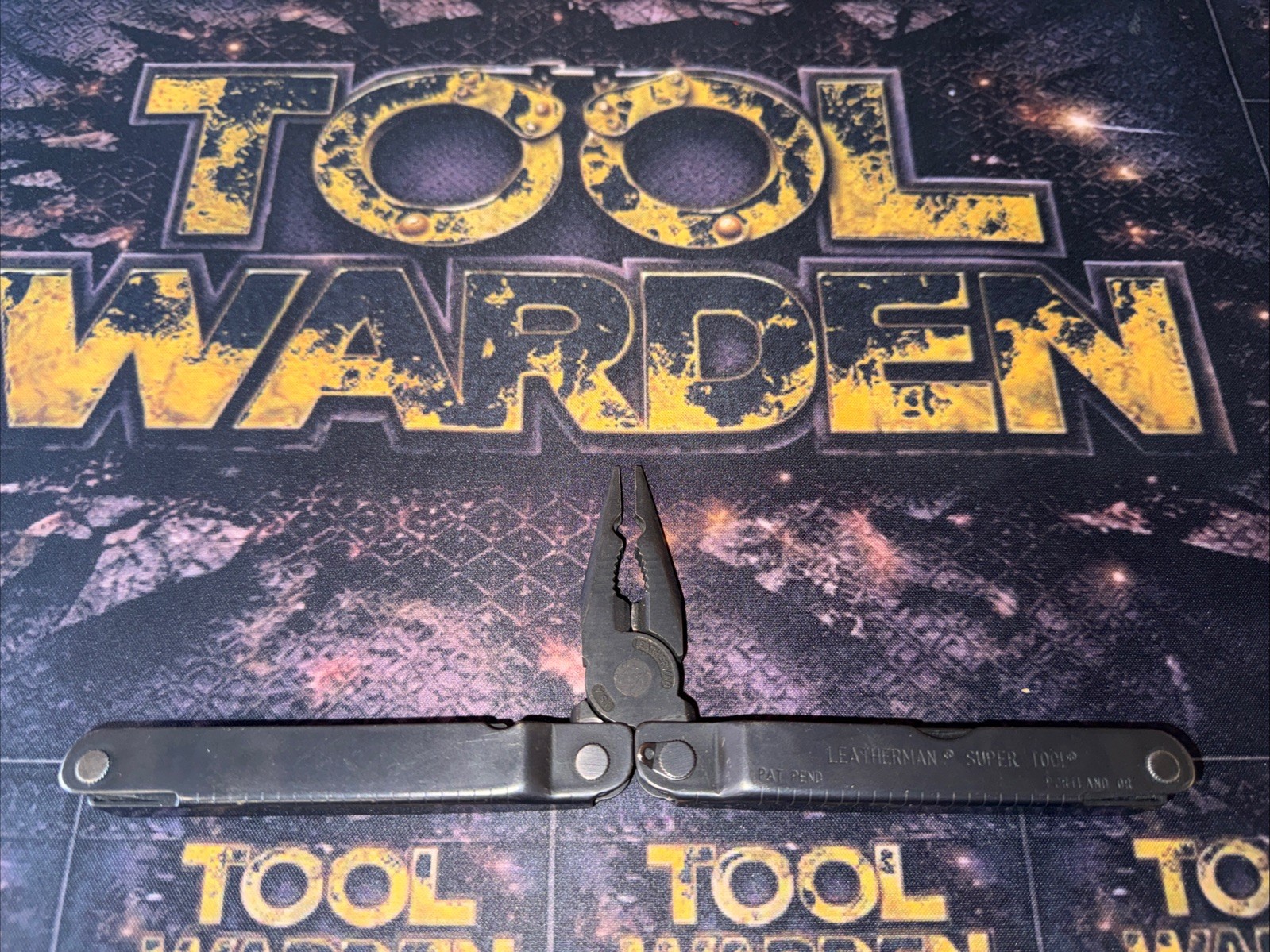 Vintage Black Oxide Leatherman Super Tool 4 1/2” Free And Combined SHIPPING!