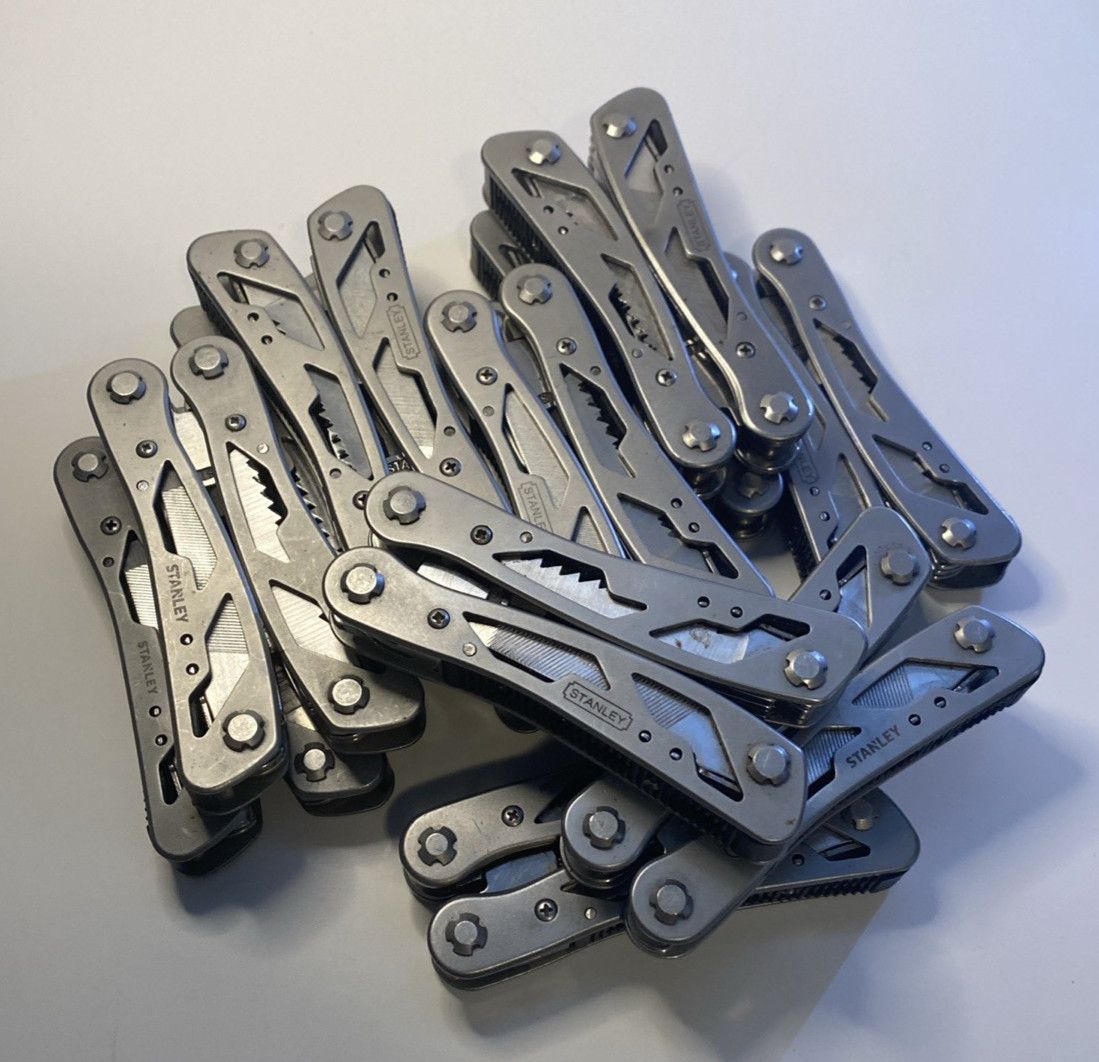 Stanley 12-in-1 Folding Multi Tool Pliers Knife Stainless Steel Used