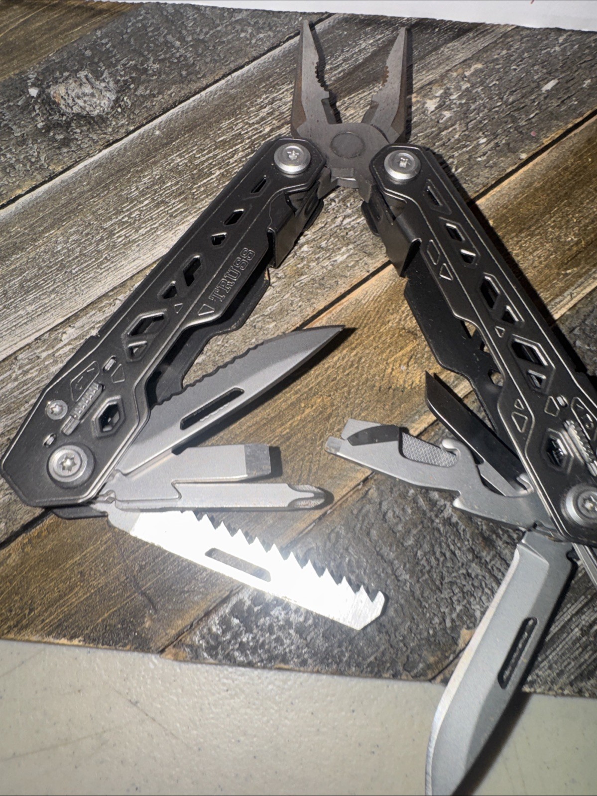 Gerber Truss 17-in-1 Multi Tool Random selection of x1(ONE) per order, m4