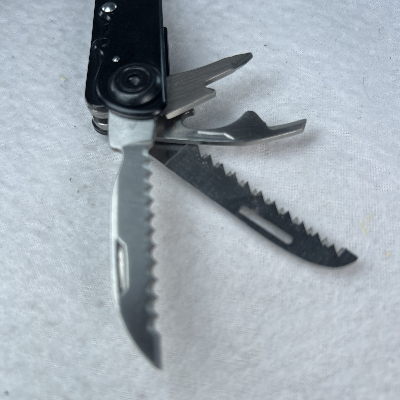 Columbia 9-Function Multi-Tool Black Silver-Tone EUC