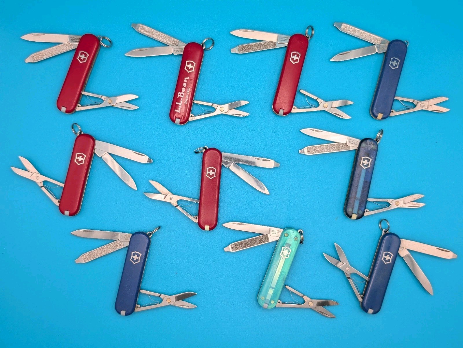 Lot of 10 Victorinox Classic Swiss Army Knife Multi Tools!