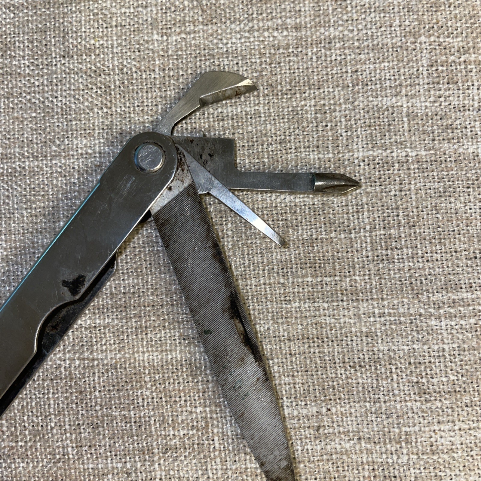 Vintage Leatherman 9 Multi Tool With Sheath. USA Made Pat. 1325473