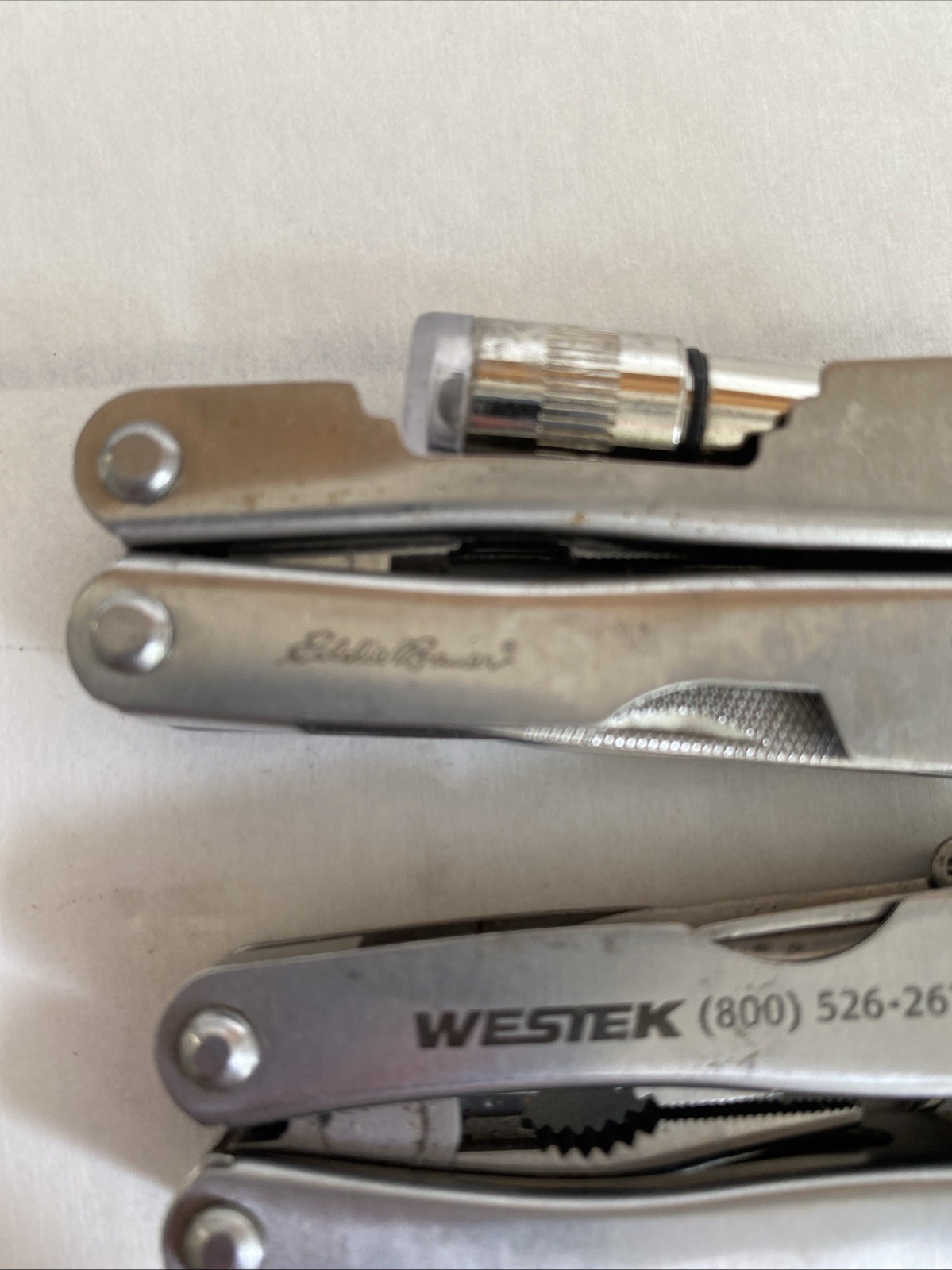 Lot of 4 Mini Multitools Columbia Eddie Bauer Husky. Flashlights Work. Hike Camp