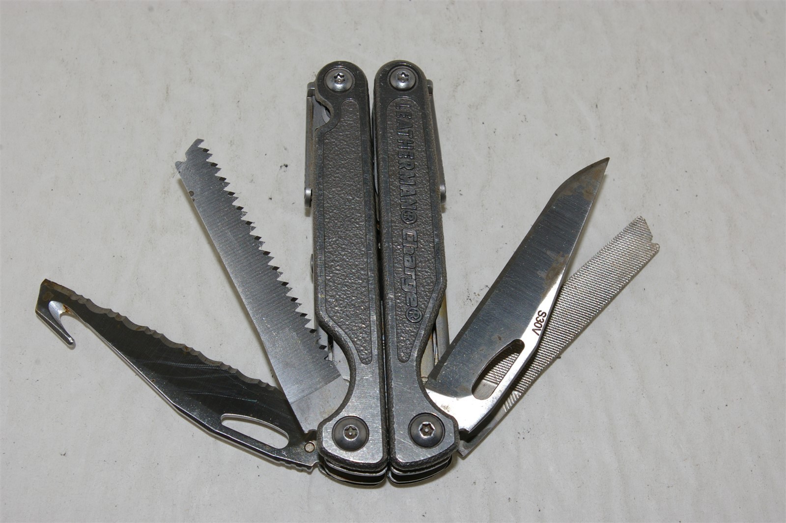 Leatherman Charge TTi Multi-Tool Multi-Plier S30V PLEASE READ