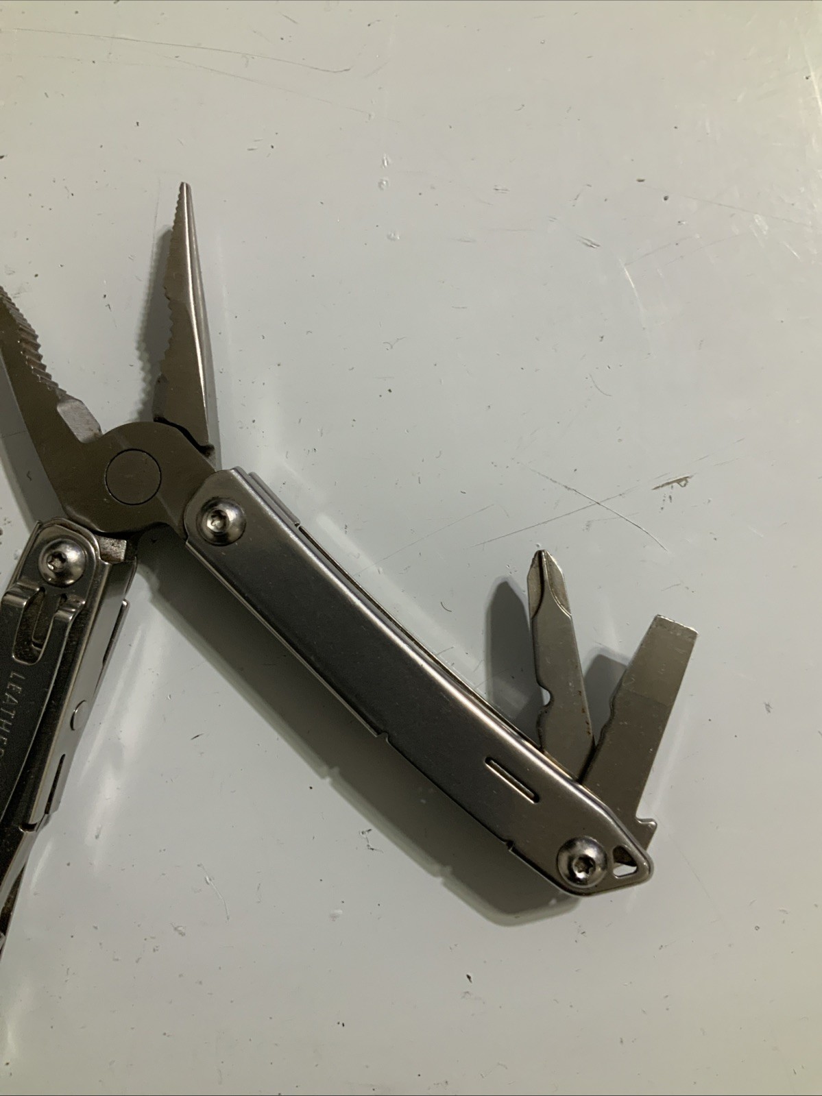 Leatherman Wingman stainless Steel Multi tool with Pocket Clip