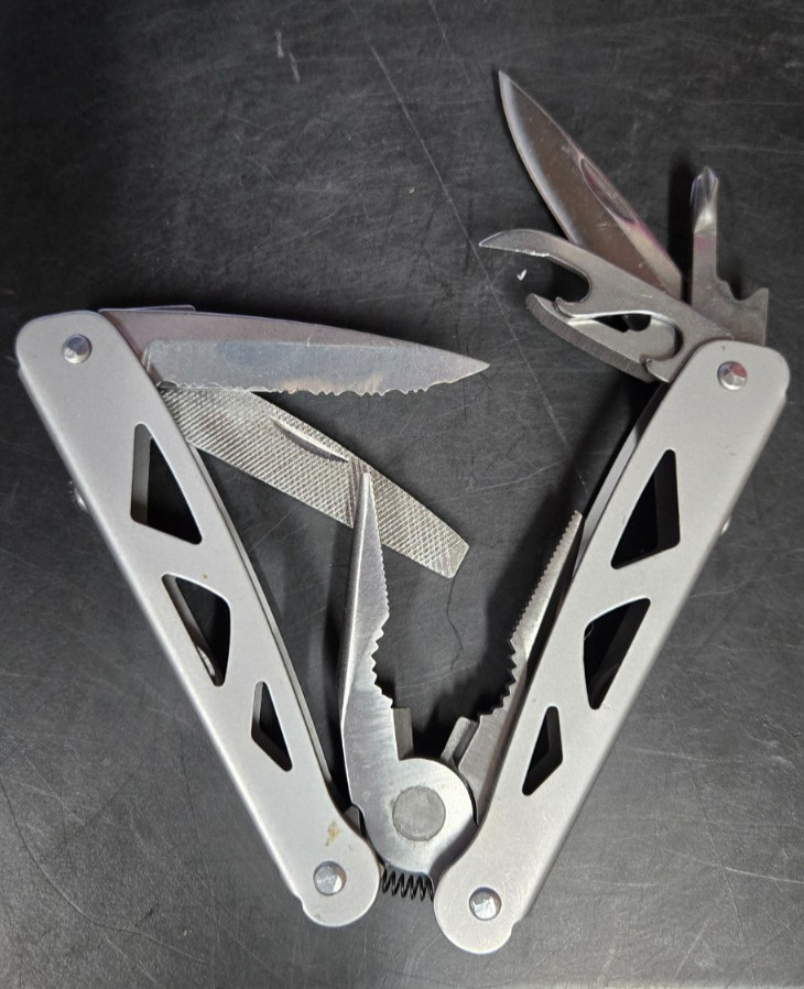 Ozark Trail Multitool with pouch