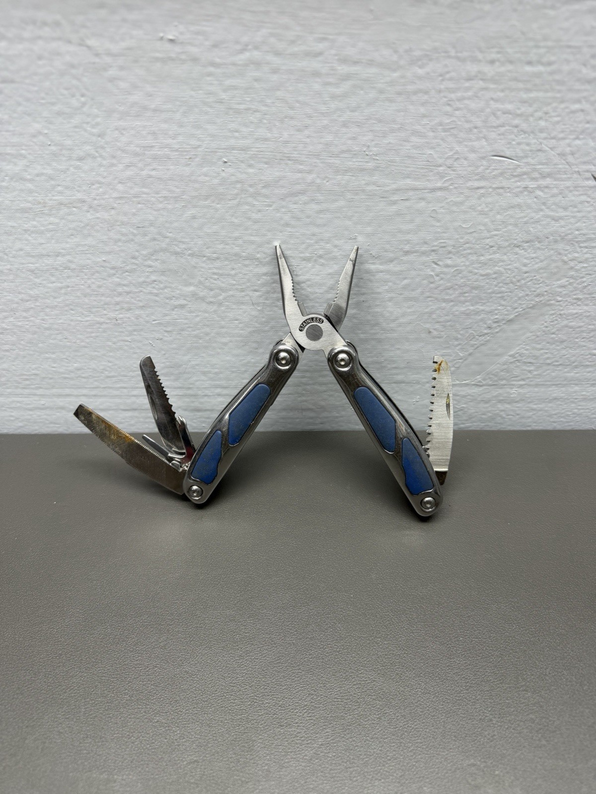 Sheffield 17-N-1 Precision Multi Tool Bonus Nylon Belt Pouch Stainless Steel