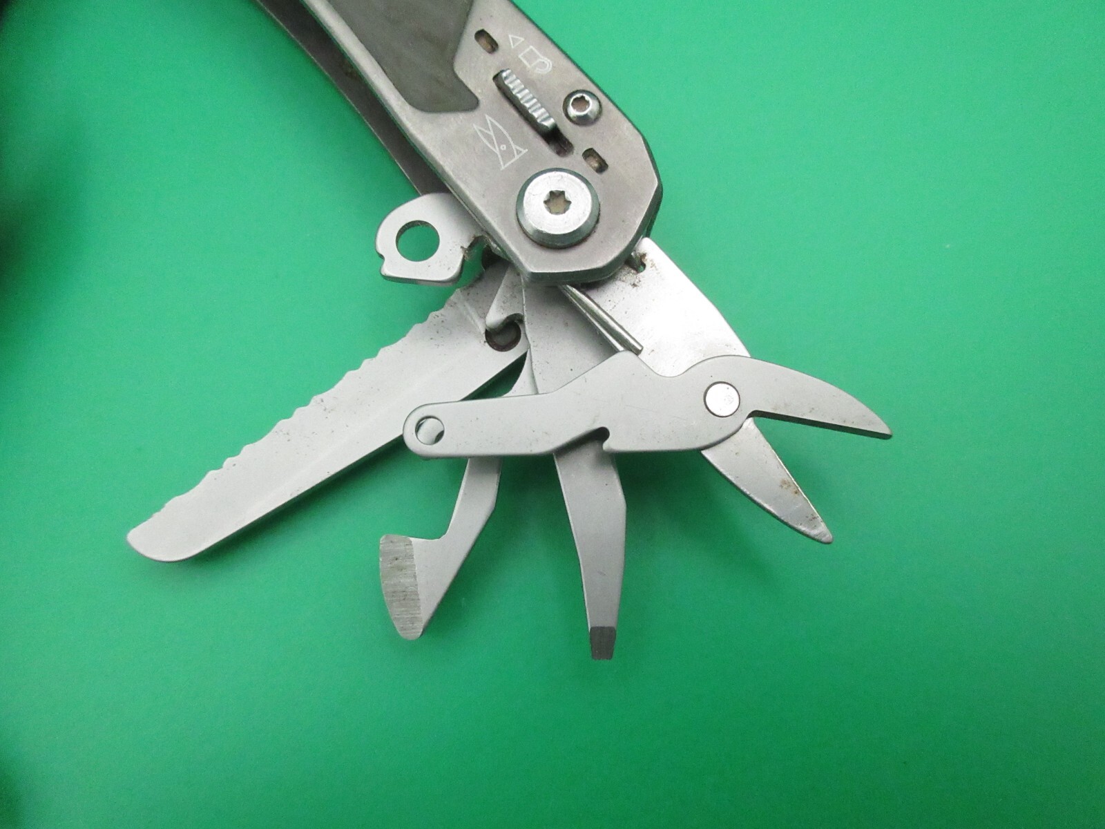 Gerber Bear Grylls Ultimate Multi Tool Folding Knife Scissors #17