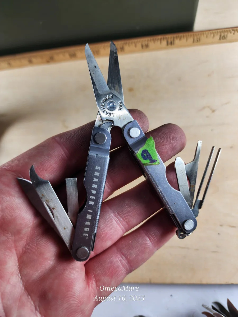 Leatherman Micra Gray #9 Light usage