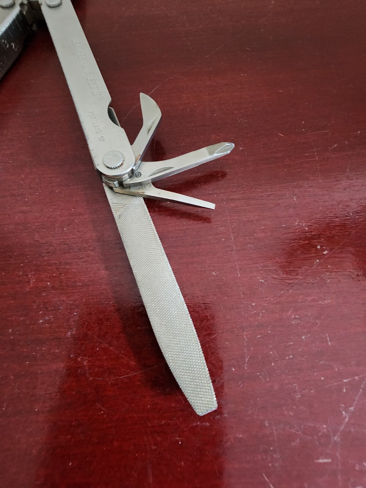 DISCONTINUED 1998 COLLECTIBLE LEATHERMAN PST II USA MULTI-TOOL. W/LEATHER SHEATH