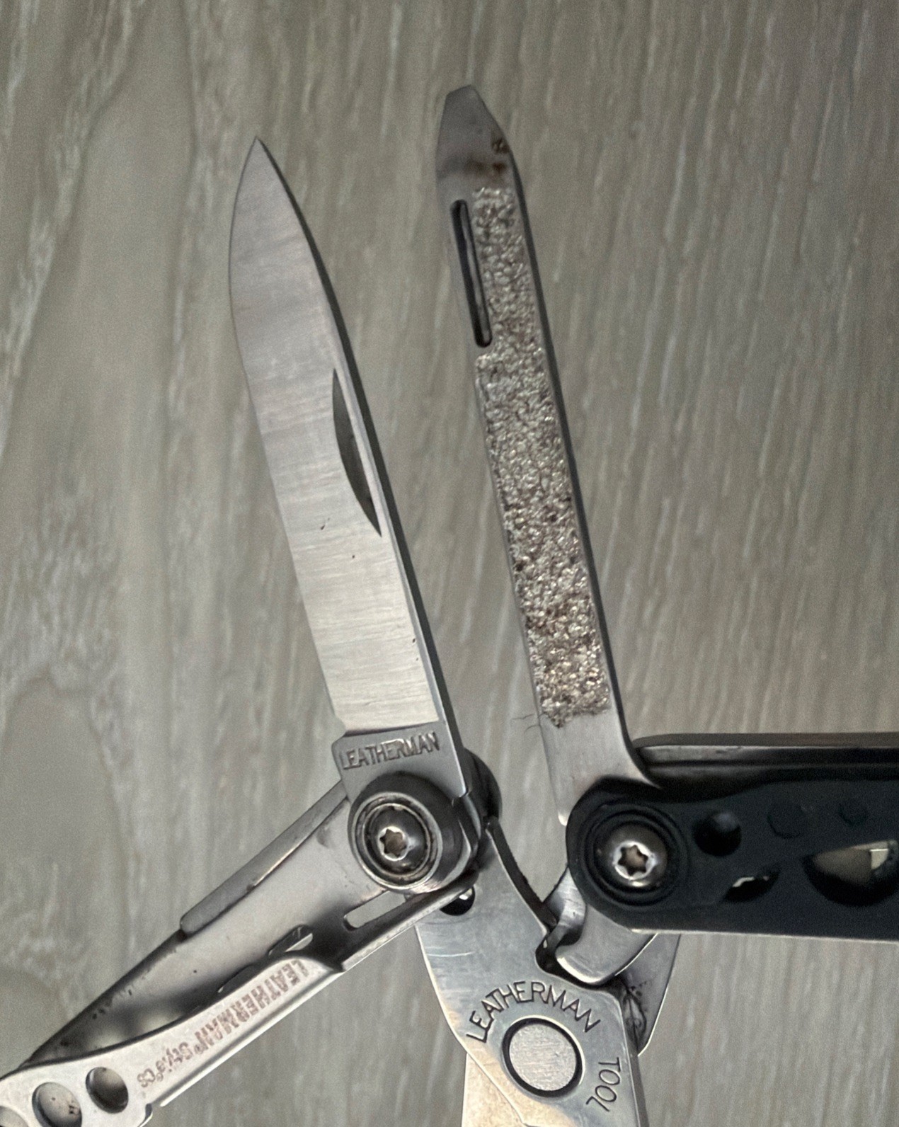 Leatherman STYLE CS Multi Tool Knife File Scissor, Tweezer, Carabiner